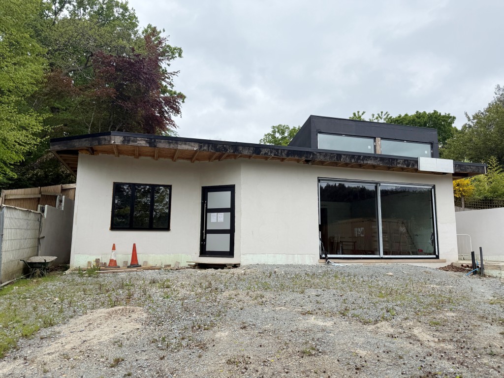 Lot: 52 - DETACHED HOUSE FOR COMPLETION - Detached house